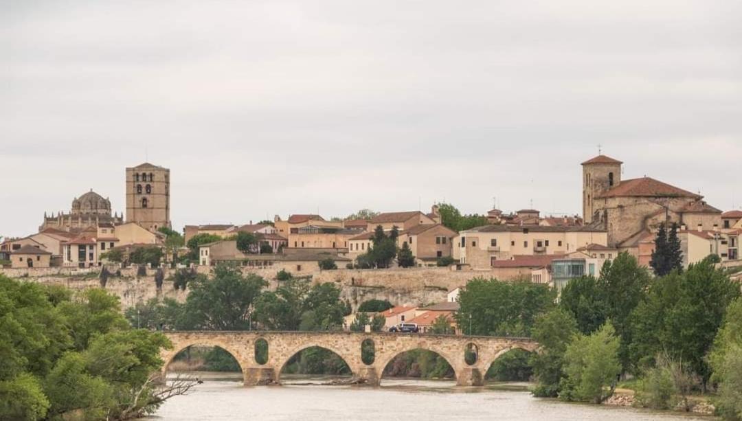 A Los Ojos Del Rio Duero Zamora Exterior photo